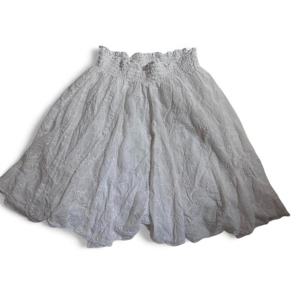 Joe Benbasset white ruffle skirt